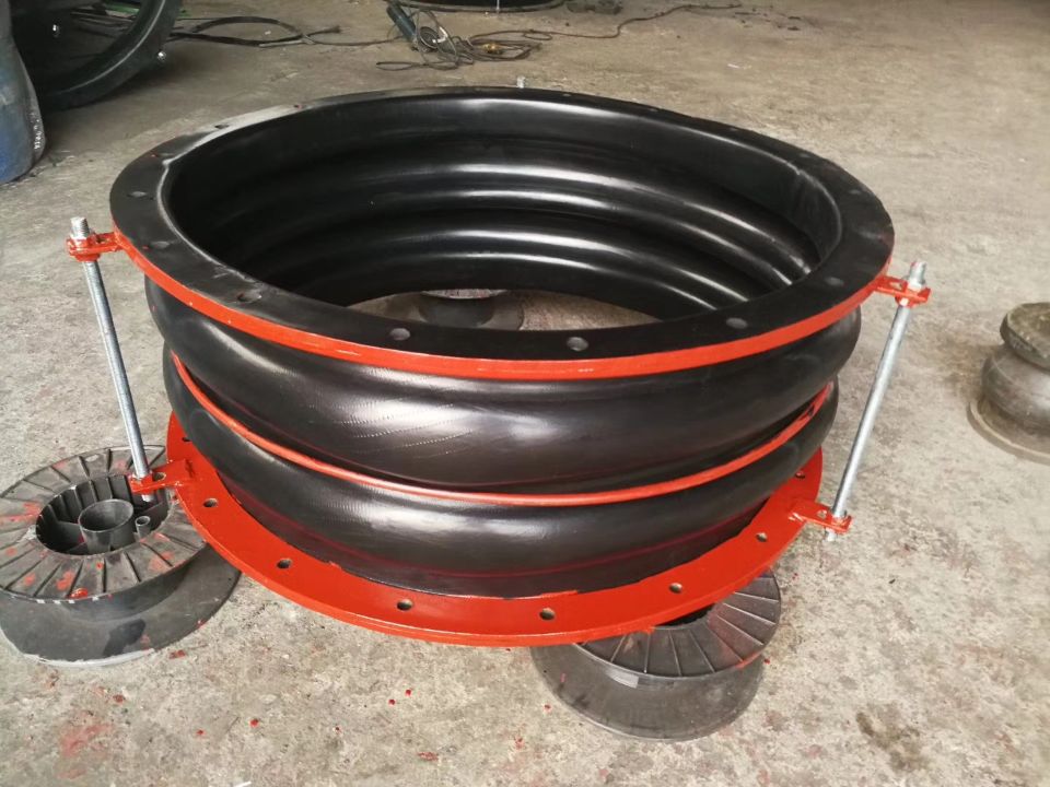 2 圓形雙球體橡膠補償器.jpg